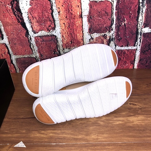 Cole Haan womens Generation Zerogrand Water Resistant Bootie size 5 B New - Picture 10 of 12